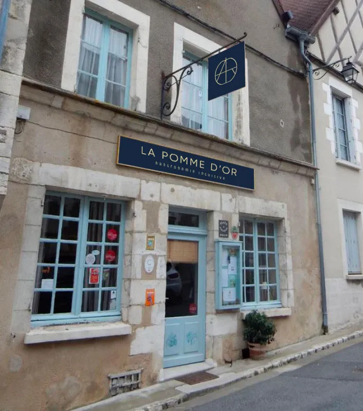 Devanture de l'auberge La pomme d'or